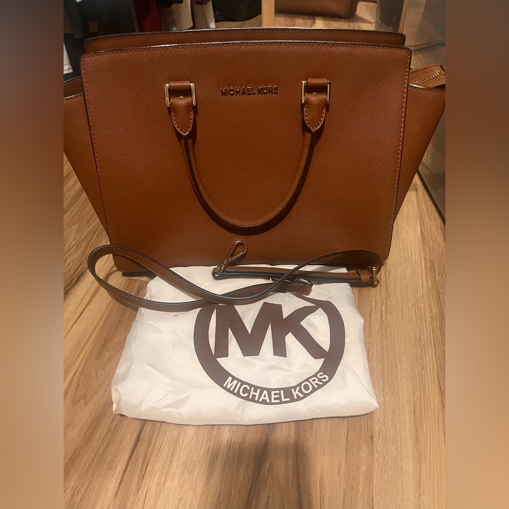 Michael Kohrs leather handbag in camel Used but in great condition! - Picture 2 of 3